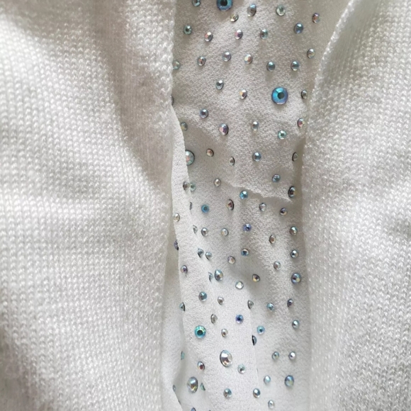 🔥cable and gauge ivory knit long sleeves sweater size medium🔥 - Picture 8 of 9